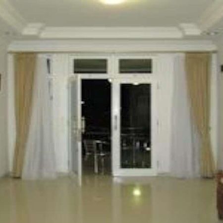 Ge Jacmart Homestay Makassar By Zuzu Екстериор снимка